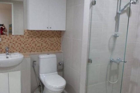 Condominio de 1 dormitorio en Watthana, Bangkok, Tailandia № 67398 - foto 5
