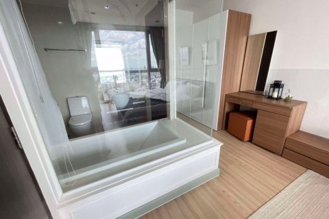 Condominio de 1 dormitorio en Watthana, Bangkok, Tailandia № 67400 - foto 12