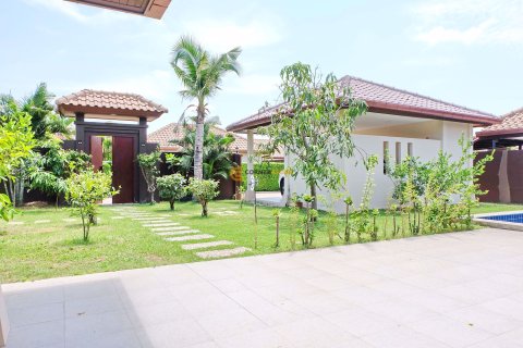 Estudio en Bang Lamung, Tailandia № 155275 - foto 17
