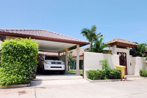 Studio in Bang Lamung, Thailand № 155275