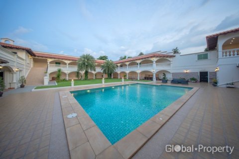 Haus in Pattaya, Thailand 6 Schlafzimmer № 155279