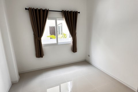 Chalet de 3 dormitorios en Pattaya, Tailandia № 150946 - foto 9