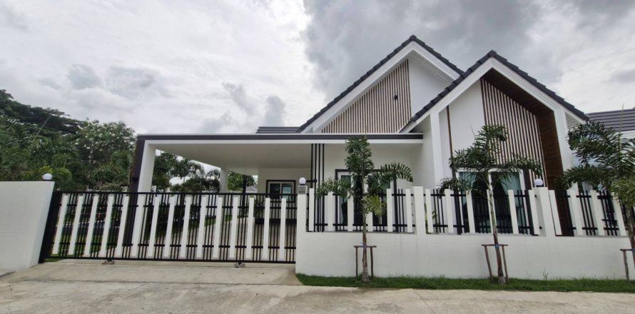 Chalet de 3 dormitorios en Pattaya, Tailandia № 150946