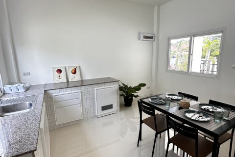 Chalet de 3 dormitorios en Pattaya, Tailandia № 150946 - foto 4