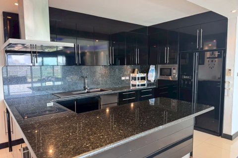 Apartamento de 3 habitaciones en Pattaya, Tailandia № 150944 - foto 8