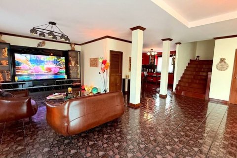 Chalet de 3 dormitorios en Cha-am, Tailandia № 144421 - foto 8