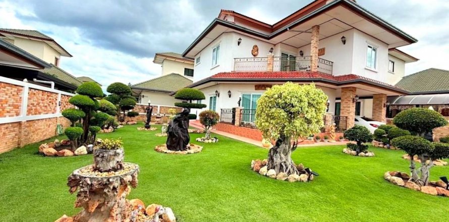 Chalet de 3 dormitorios en Cha-am, Tailandia № 144421