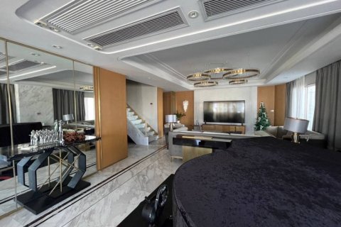Duplex in Khlong Toei, Bangkok, Thailand 3 Schlafzimmer № 144423