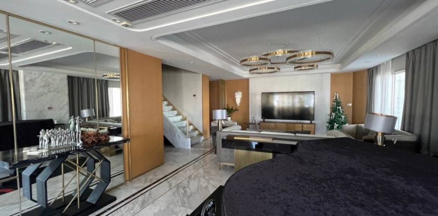 Dúplex de 3 dormitorios en Khlong Toei, Bangkok, Tailandia № 144423