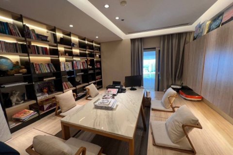 Dúplex de 3 dormitorios en Khlong Toei, Bangkok, Tailandia № 144423 - foto 7