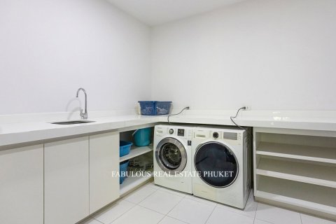 Villa in Bang Tao, Thailand 5 Schlafzimmer № 179664 - Foto 12