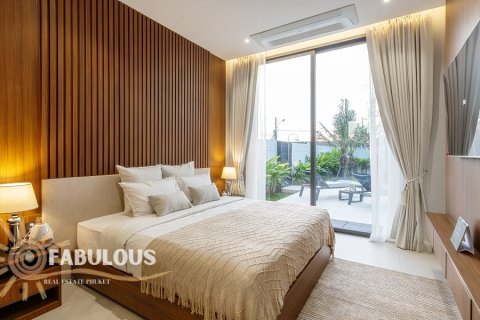 Chalet de 4 dormitorios en Bang Tao, Tailandia № 179659 - foto 8