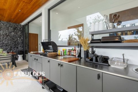 Chalet de 4 dormitorios en Bang Tao, Tailandia № 179659 - foto 13