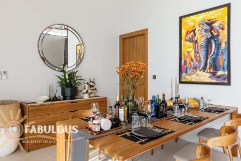 Chalet de 4 dormitorios en Bang Tao, Tailandia № 179659 - foto 4