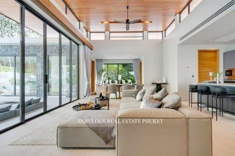 Chalet de 4 dormitorios en Bang Tao, Tailandia № 179663 - foto 2