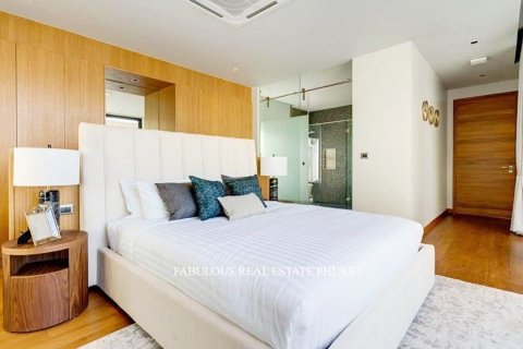 Chalet de 4 dormitorios en Bang Tao, Tailandia № 179663 - foto 10