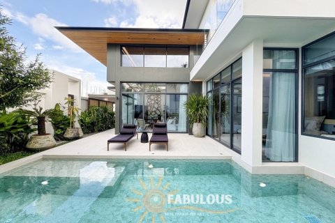 Chalet de 3 dormitorios en Chalong, Tailandia № 179662 - foto 15