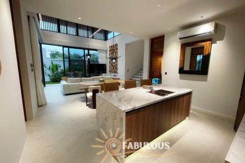 Chalet de 3 dormitorios en Chalong, Tailandia № 179662 - foto 11