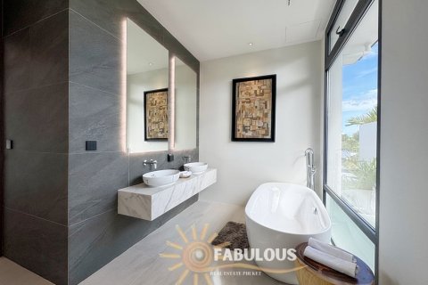 Chalet de 3 dormitorios en Chalong, Tailandia № 179662 - foto 4