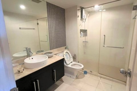 Condominio de 1 dormitorio en Bangkok, Tailandia № 143421 - foto 6