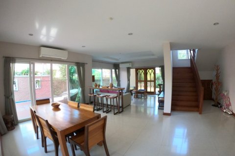 Casa de 4 dormitorios en Chiang Mai, Tailandia № 200449 - foto 3