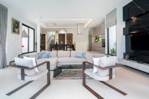 Casa de 3 dormitorios en Nai Harn Beach, Tailandia № 74238 - foto 6