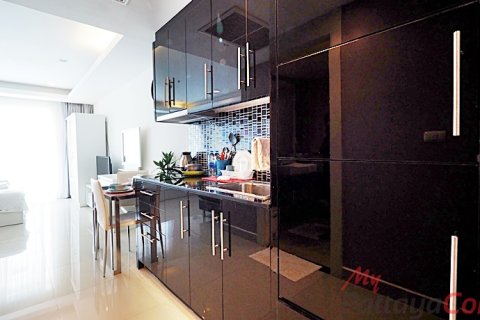Estudio en el condominio en Bang Lamung, Tailandia № 205283 - foto 2