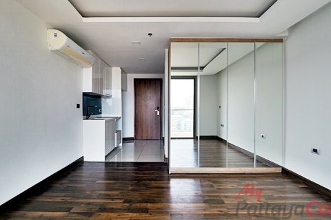 Estudio en el condominio en Bang Lamung, Tailandia № 205284