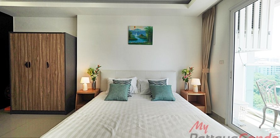 Estudio en el condominio en Bang Lamung, Tailandia № 205287