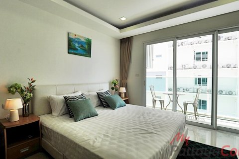 Estudio en el condominio en Bang Lamung, Tailandia № 205287 - foto 3