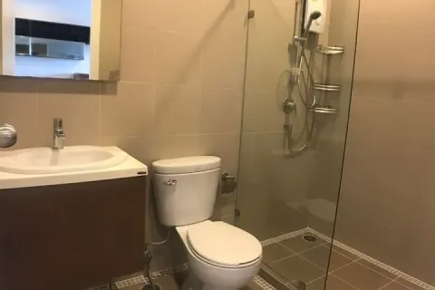 Condominio de 2 dormitorios en Khlong San, Bangkok, Tailandia № 158267 - foto 5