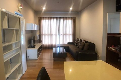 Condominio de 2 dormitorios en Khlong San, Bangkok, Tailandia № 158267