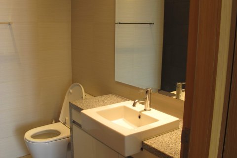 Condominio de 2 dormitorios en Watthana, Bangkok, Tailandia № 200606 - foto 6