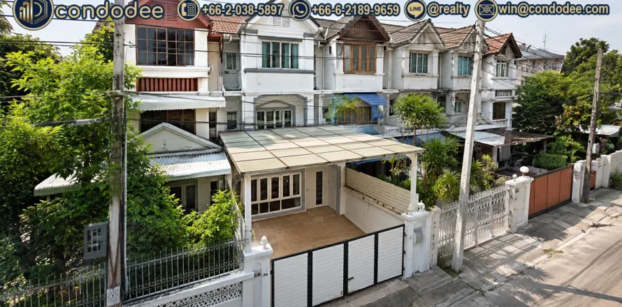Reihenhaus in Watthana, Bangkok, Thailand 4 Schlafzimmer № 200604