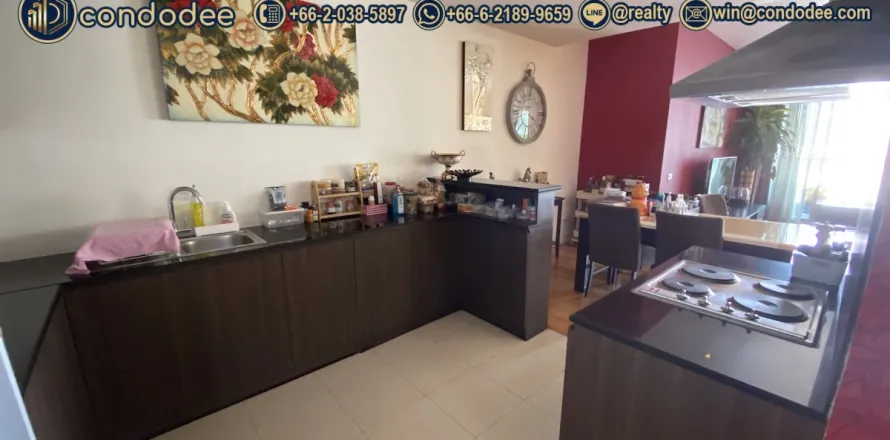 Condo in Watthana, Bangkok, Thailand, 2 bedrooms № 200603