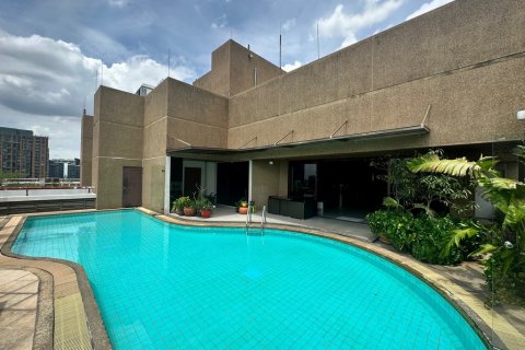 Condo in Bangkok, Thailand, 3 bedrooms  № 70954