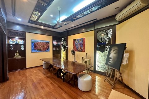 Condominio de 3 dormitorios en Bangkok, Tailandia № 70954 - foto 10