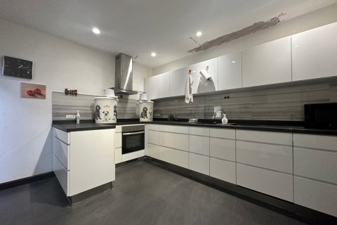 Condominio de 3 dormitorios en Bangkok, Tailandia № 70954 - foto 11