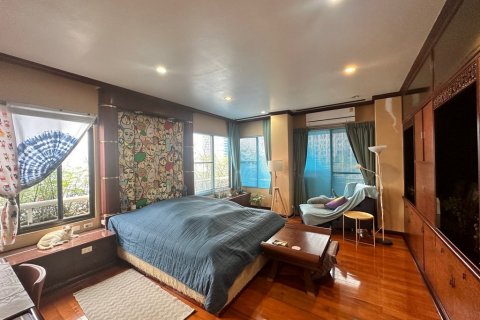 Condominio de 3 dormitorios en Bangkok, Tailandia № 70954 - foto 13