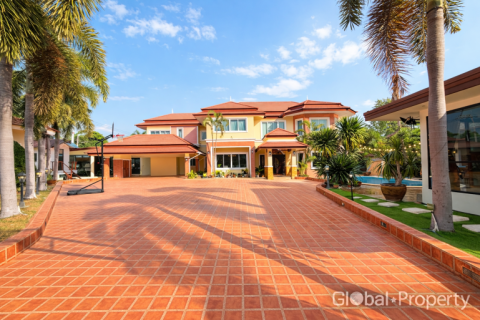 Casa de 5 dormitorios en Pong, Tailandia № 70944 - foto 4