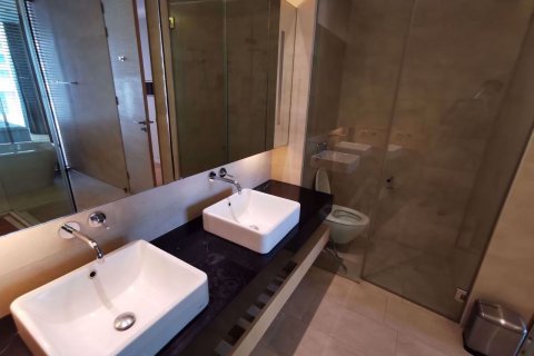 Condo à Bang Rak, Bangkok, Thaïlande, 2 chambres № 47978 - photo 14