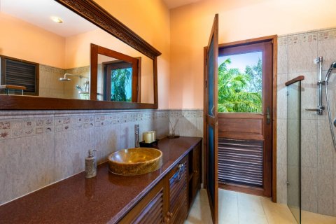 Villa in Phuket, Thailand 4 Schlafzimmer № 133654 - Foto 19