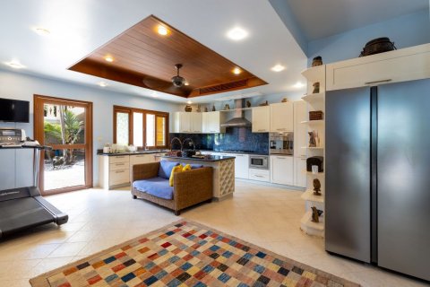 Villa in Phuket, Thailand 4 Schlafzimmer № 133654 - Foto 4