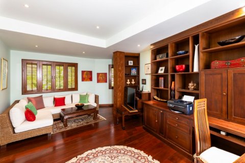 Villa in Phuket, Thailand 4 Schlafzimmer № 133654 - Foto 12