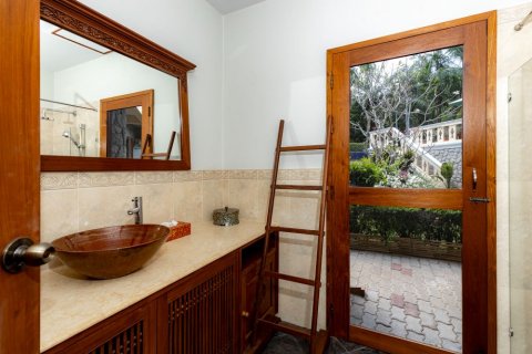 Villa in Phuket, Thailand 4 Schlafzimmer № 133654 - Foto 21