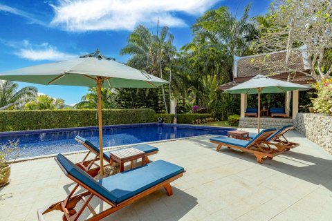 Villa in Phuket, Thailand 4 Schlafzimmer № 133654 - Foto 22