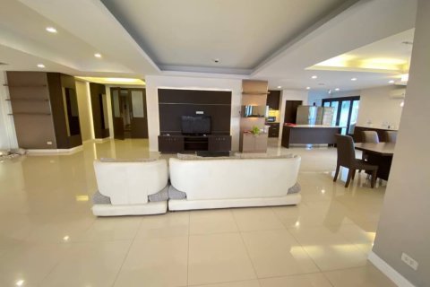 Ático de 5 dormitorios en Watthana, Bangkok, Tailandia № 133657 - foto 4
