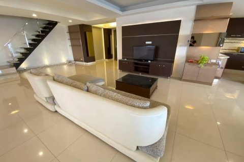 Ático de 5 dormitorios en Watthana, Bangkok, Tailandia № 133657 - foto 5