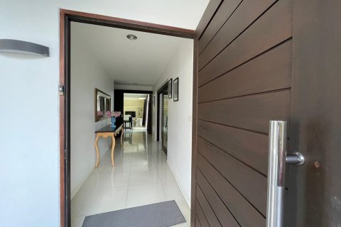 Chalet de 4 dormitorios en Bang Bon, Bangkok, Tailandia № 133658 - foto 14