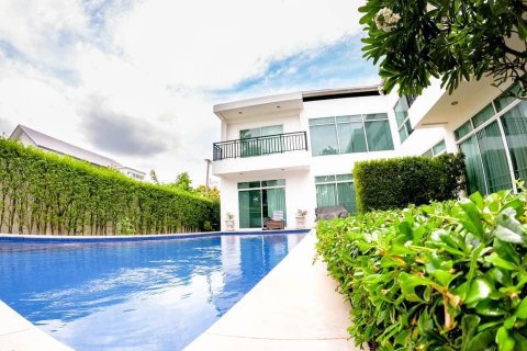 Villa in Bang Bon, Bangkok, Thailand 4 Schlafzimmer № 133658
